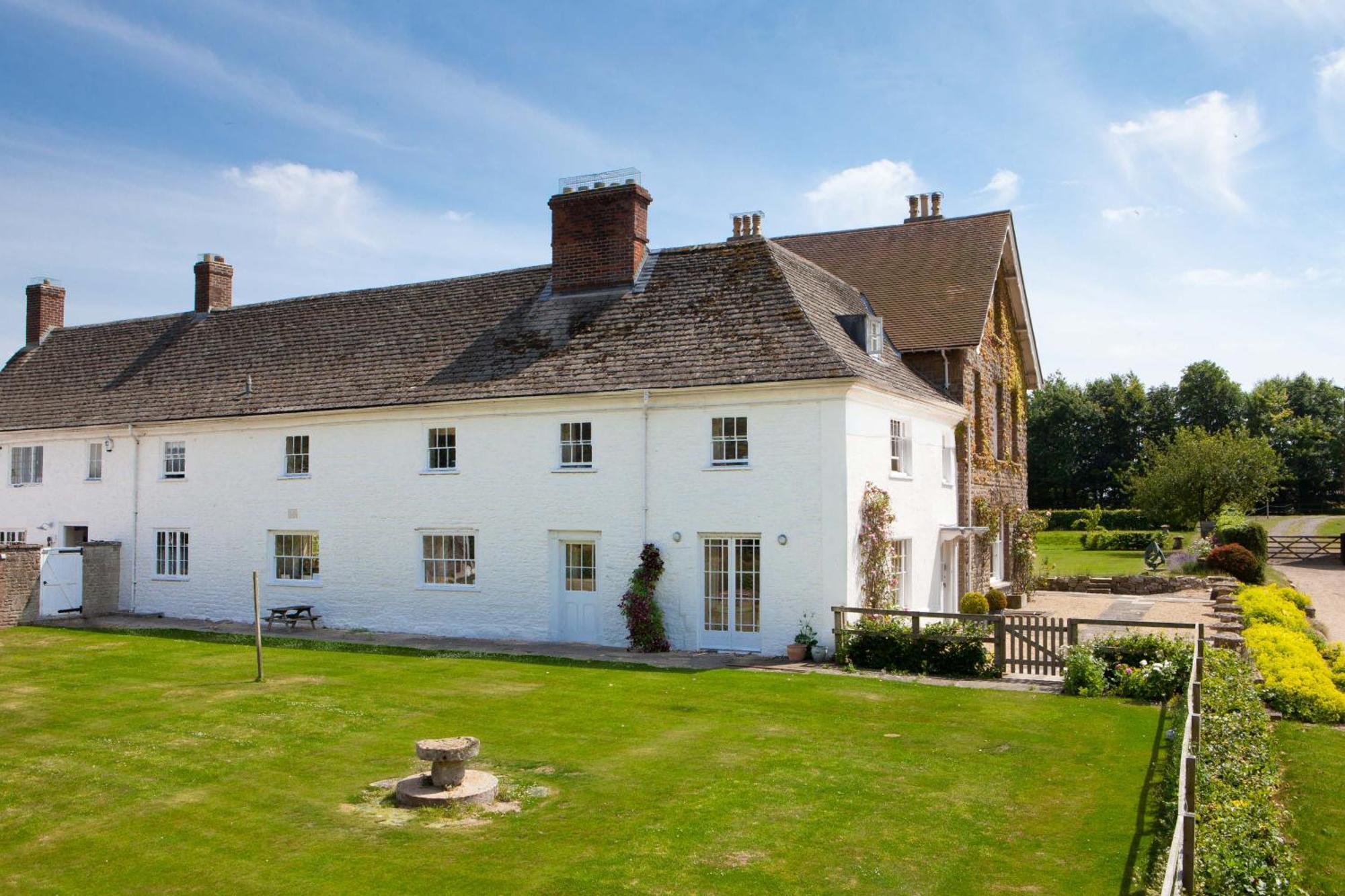 Overtown Manor Bed And Breakfast Суиндон Экстерьер фото